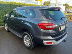 2016 Ford
Everest Trend