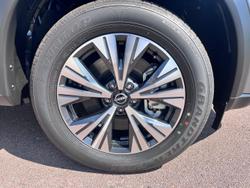 2025 Nissan X-TRAIL ST-L e-POWER