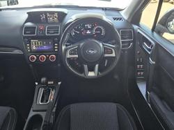 2017 Subaru
Forester 2.0D-L