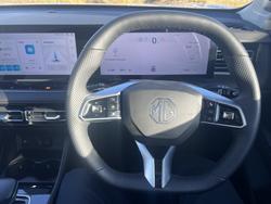 2024 MG HS