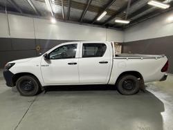 2020 Toyota
Hilux Workmate