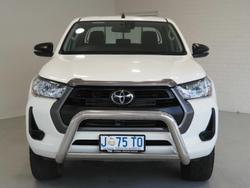 2021 Toyota
                Hilux SR
