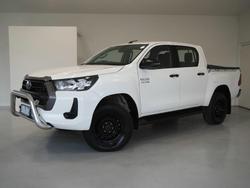 2021 Toyota
                Hilux SR