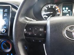 2021 Toyota
                Hilux SR