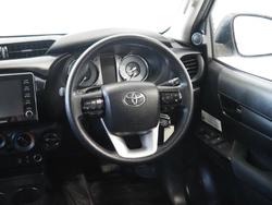 2021 Toyota
Hilux SR
