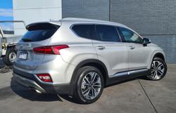 2019 Hyundai
Santa Fe Highlander