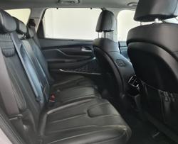 2019 Hyundai
Santa Fe Highlander