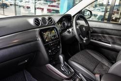 2024 Suzuki
Vitara Turbo