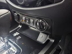 2023 Nissan Navara PRO-4X Warrior D23 MY23 4X4 Dual Range White Pearl