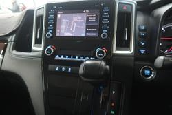 2019 Toyota
                Granvia VX