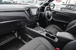 2025 Isuzu
                D-MAX X-RIDER