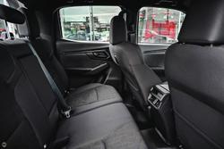 2025 Isuzu
                D-MAX X-RIDER