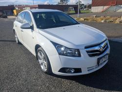 2010 Holden
                Cruze CDX