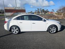 2010 Holden
                Cruze CDX