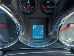 2010 Holden
                Cruze CDX