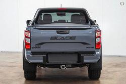 2025 Isuzu
                D-MAX BLADE
