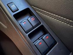 2013 Nissan Navara ST-X 550 D40 Series 5 4X4 Dual Range Silver Lightning