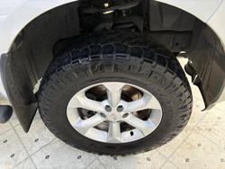 2013 Nissan Navara ST-X 550 D40 Series 5 4X4 Dual Range Silver Lightning