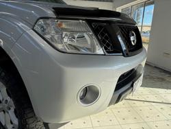 2013 Nissan Navara ST-X 550 D40 Series 5 4X4 Dual Range Silver Lightning
