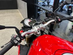 2016 BMW Motorrad S 1000 R RED