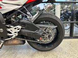 2016 BMW Motorrad S 1000 R RED