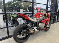 2016 BMW Motorrad S 1000 R RED