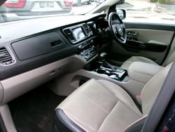 2018 Kia
                Carnival Platinum