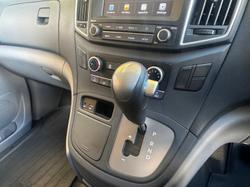 2019 Hyundai
                iLoad (No Badge)