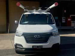 2019 Hyundai
                iLoad (No Badge)