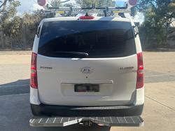 2019 Hyundai
                iLoad (No Badge)