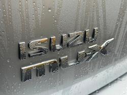 2016 Isuzu
MU-X LS-T