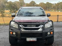 2016 Isuzu
MU-X LS-T