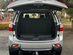 2016 Isuzu
MU-X LS-T