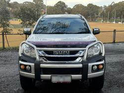 2016 Isuzu
MU-X LS-T