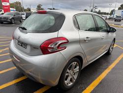 2013 Peugeot
208 Allure
