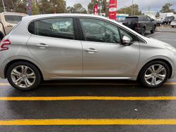 2013 Peugeot
208 Allure