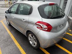 2013 Peugeot
208 Allure