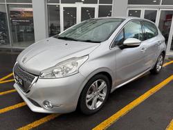 2013 Peugeot
208 Allure