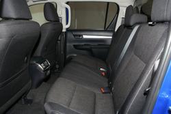 2024 Toyota
Hilux SR5 48V