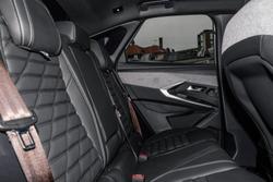 2024 Peugeot 3008 GT Premium Hybrid P64 MY25 Okenite White