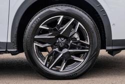 2024 Peugeot 3008 GT Premium Hybrid P64 MY25 Okenite White