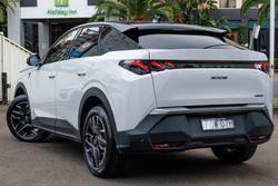 2024 Peugeot 3008 GT Premium Hybrid P64 MY25 Okenite White