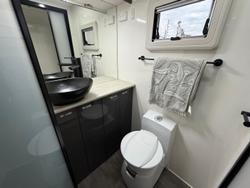 2021 Urban Caravans Xterrain 21 Family Bunk