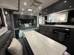 2021 Urban Caravans Xterrain 21 Family Bunk