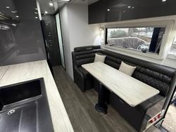 2021 Urban Caravans Xterrain 21 Family Bunk