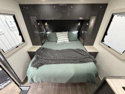 2021 Urban Caravans Xterrain 21 Family Bunk