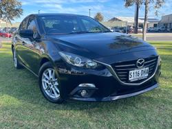 2015 Mazda
3 Maxx