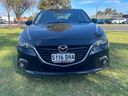 2015 Mazda
3 Maxx