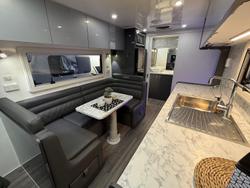 2023 Urban Caravans Xterrain 20 Club Lounge