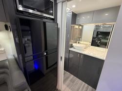 2023 Urban Caravans Xterrain 20 Club Lounge